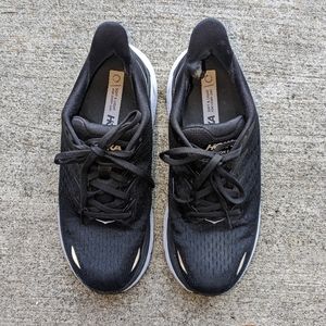 Hoka Clifton 8, black